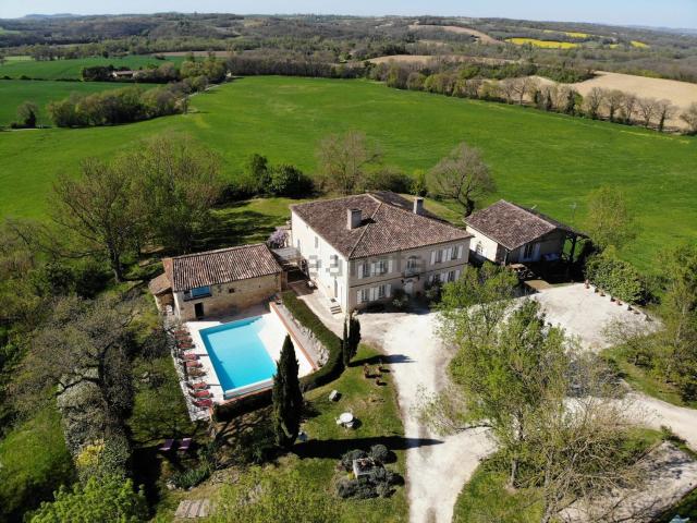 Maison, Mauvezin