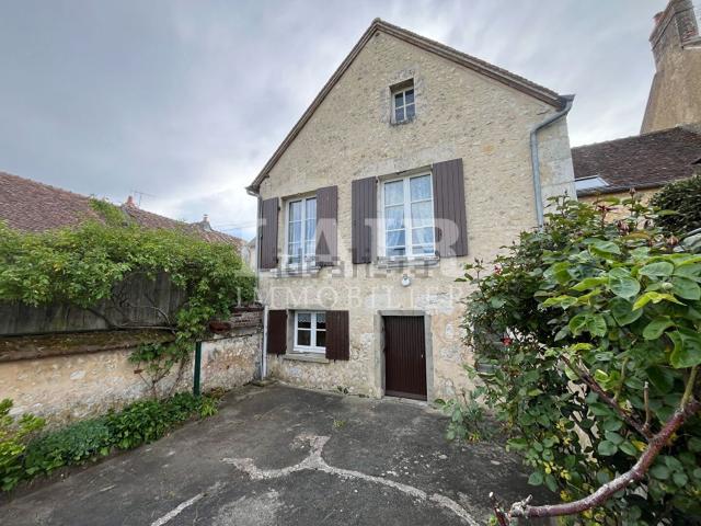 Maison, Mauves sur Huisne