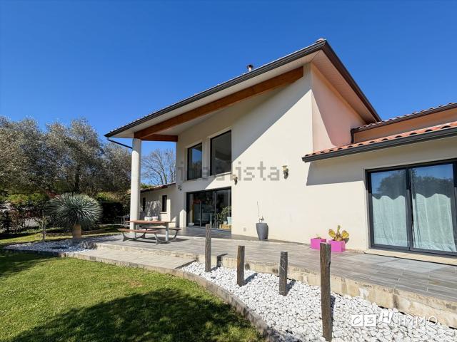 Maison, Mauzac
