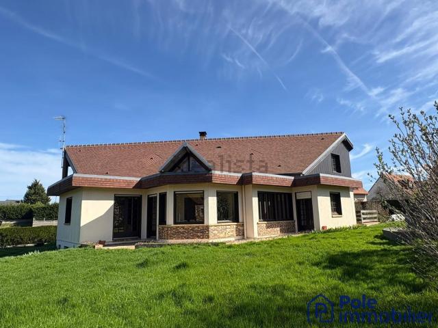Maison, May sur Orne