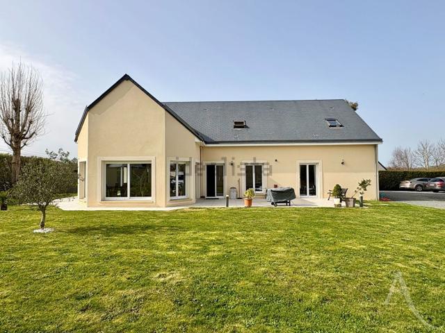 Maison, May sur Orne