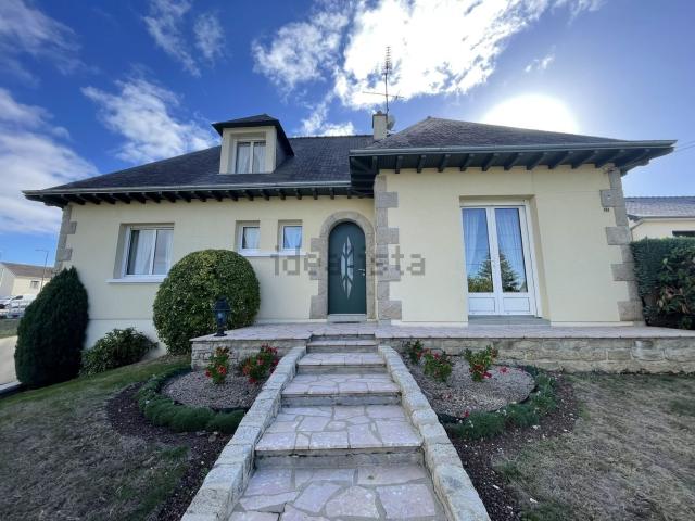 Maison, Mayenne