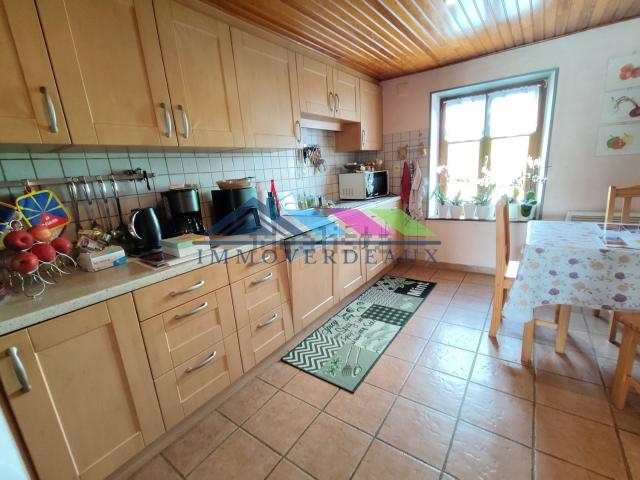 Maison, Mazeley