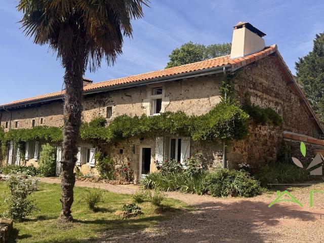 Maison, Montbron