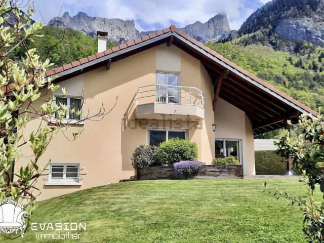 Maison, Magland