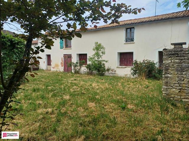 Maison, Magné