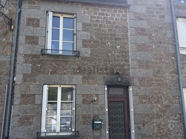 Maison, Magny le Désert