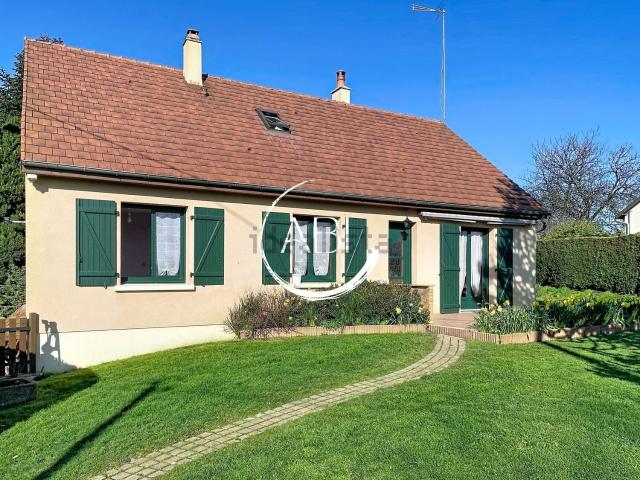Maison, Magny le Désert