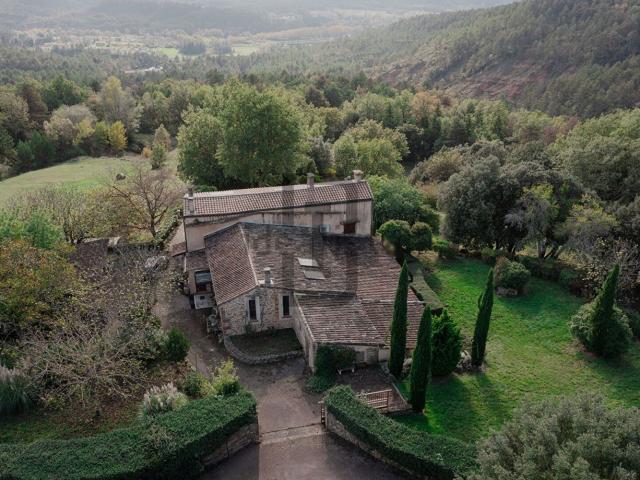 Maison, Magrie