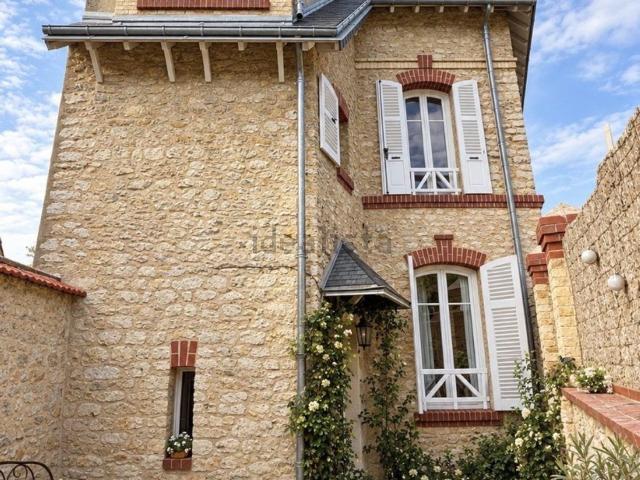 Maison, Mainvilliers