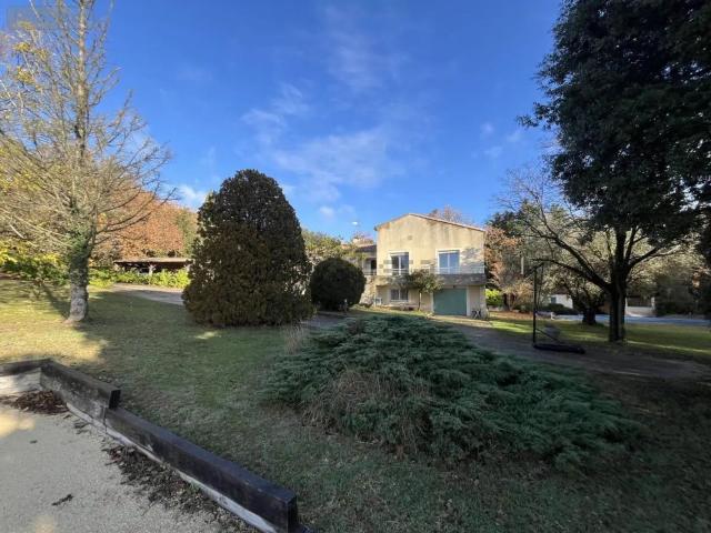 Maison, Malataverne