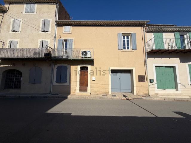 Maison, Malemort du Comtat