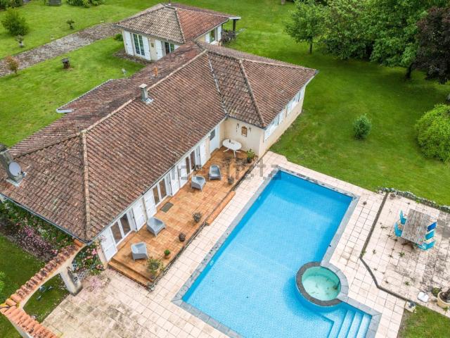 Maison, Mane