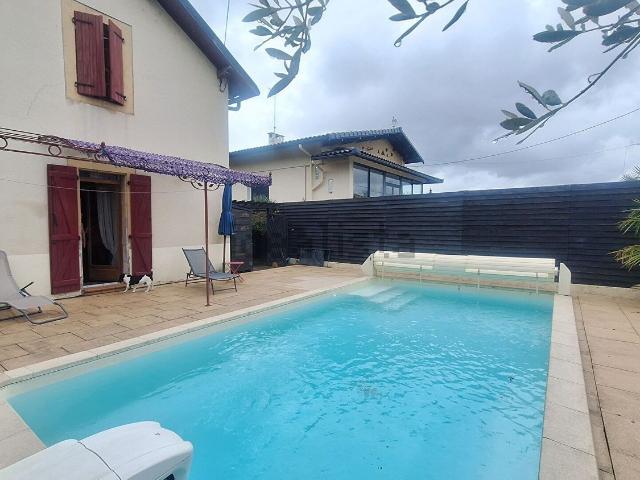Maison, Mane