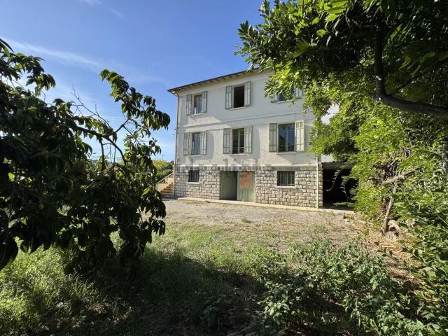 Maison, Manosque