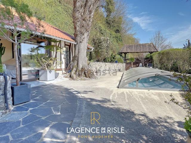 Maison, Manneville sur Risle