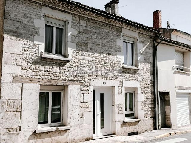 Maison, Mansle les Fontaines