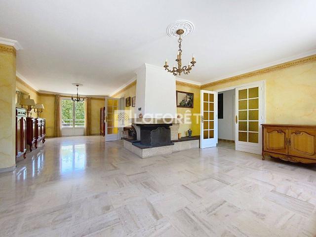 Maison Marcoussis 6 pièce s 141.88 m2