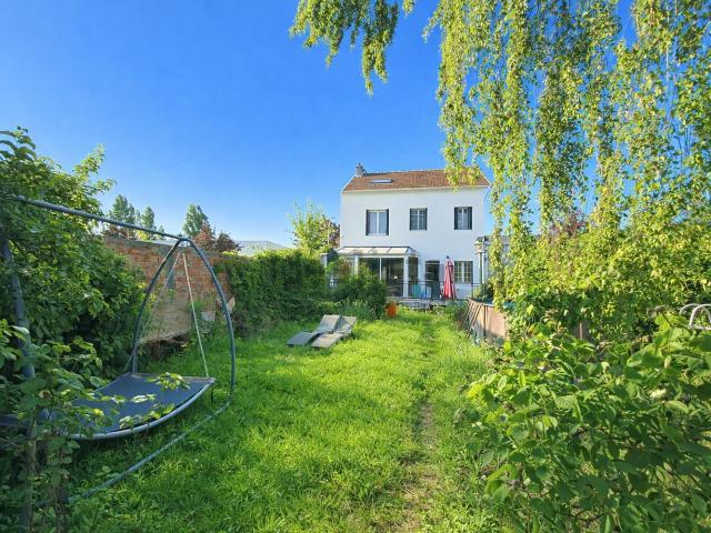 Maison, Margency