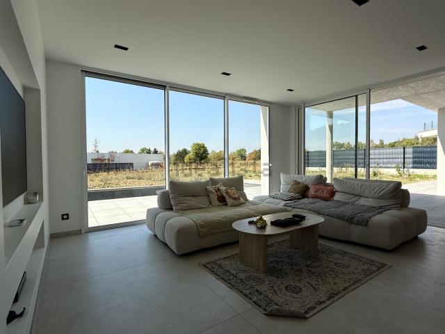 Maison, Marly