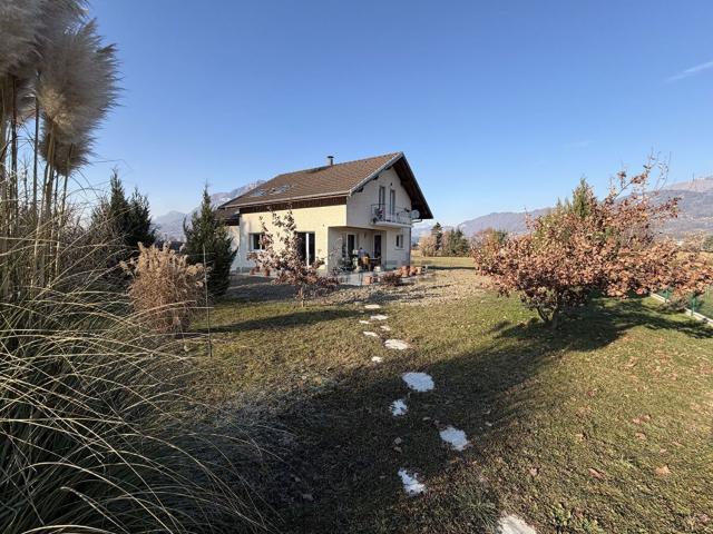 Maison, Marnaz
