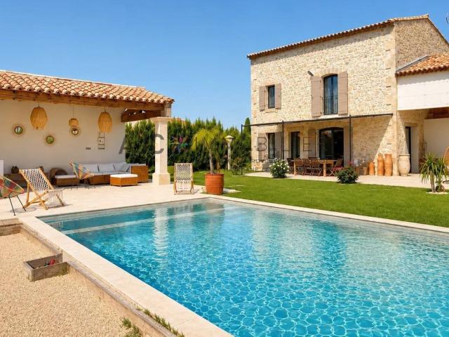 Maison, Mas Blanc des Alpilles