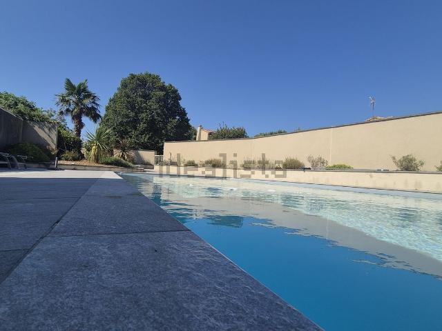 Maison, Mas Saintes Puelles