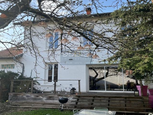 Maison meublé avec Piscine 15 rue Général André 69008 LYON