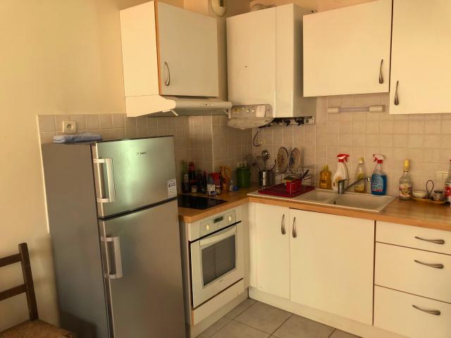 Maison meublé de type 3, en location avec terrasse, parking privé, 2 chambres à Cognac 16