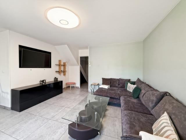 MAISON MEUBLÉE 92 m2 JARDIN PRIVATIF GARAGE + 2 PARKIN