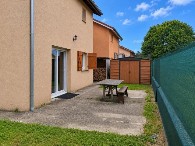 MAISON MEUBLÉE 4 PIÈCES 96 m2 VÉZERONCE CURTIN