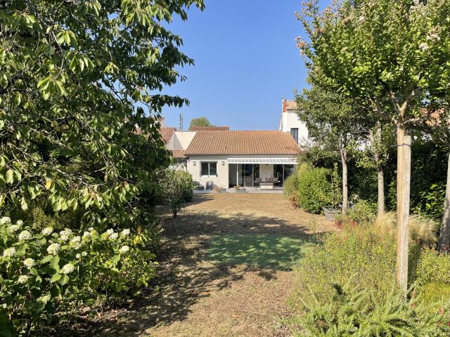 Maison meublée 4 pièces 132 m²