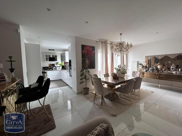 Maison meublée 4 pièces 140 m²