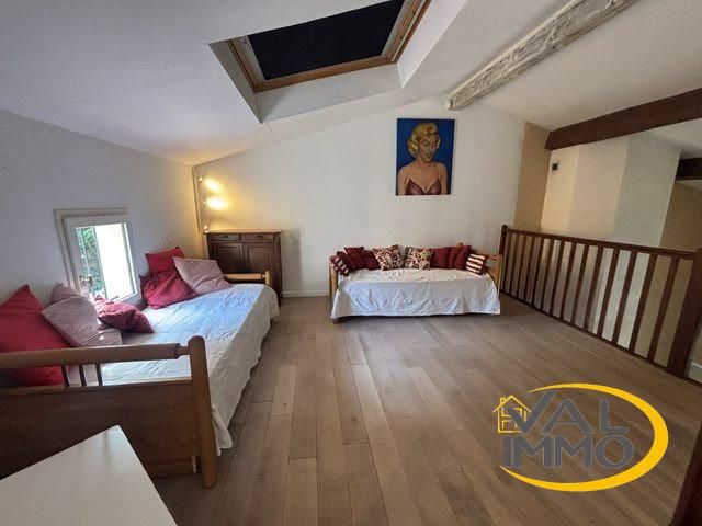 Maison meublée 4 pièces 151 m²