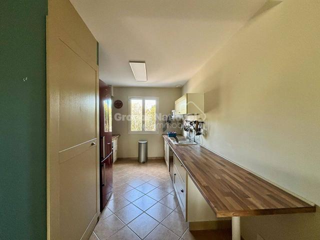 Maison meublée 4 pièces de 83.29 m2 avec piscine, à Graveson