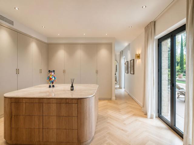 MAISON MEUBLEE 520M²