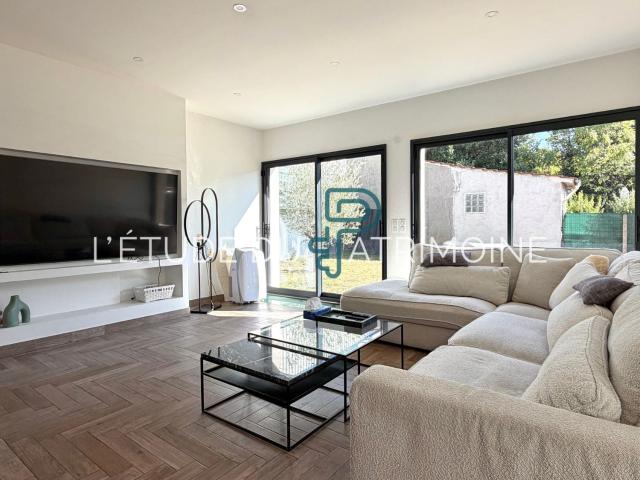 Maison meublée 5 pièces 143 m²