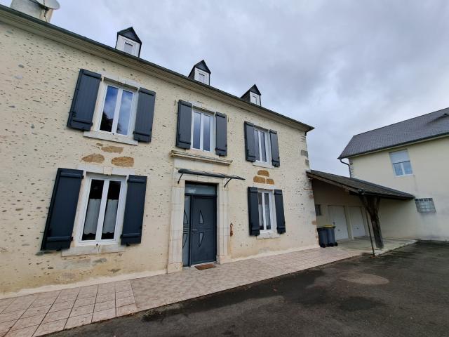 Maison meublée 5 pièces 145 m²