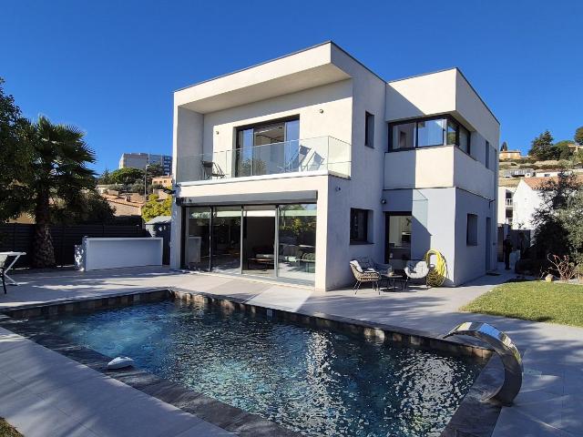 Maison meublée 5 pièces 150 m²