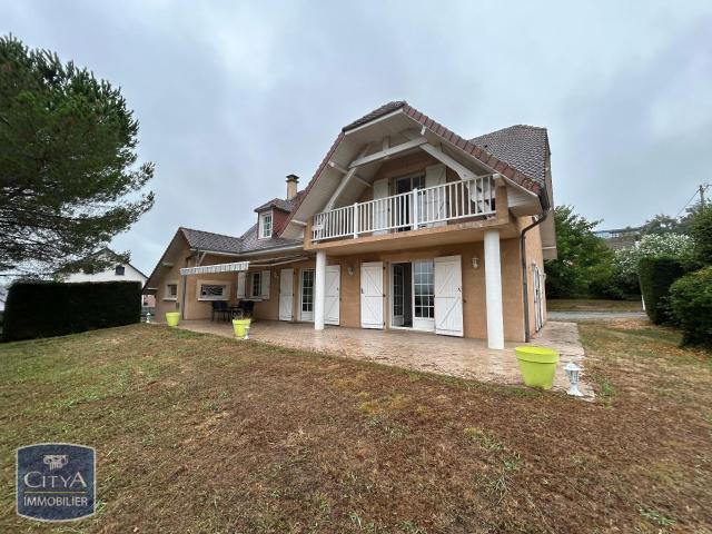 Maison meublée 5 pièces 155 m²