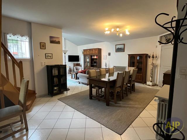 Maison meublée 5 pièces 155 m²