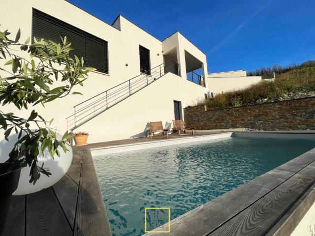 Maison meublée 5 pièces 156 m²