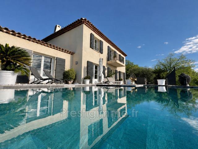 Maison meublée 5 pièces 163 m²