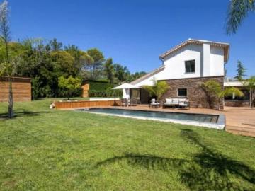louer Maison à Alpes - Jardin, Piscine