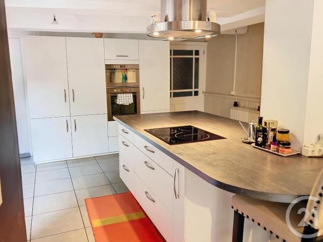 Maison meublée 5 pièces 206 m²