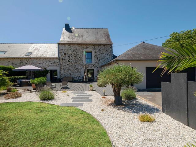 Maison meublée 5 pièces 211 m²