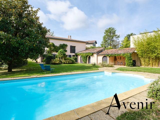 Maison meublée 5 pièces 235 m²