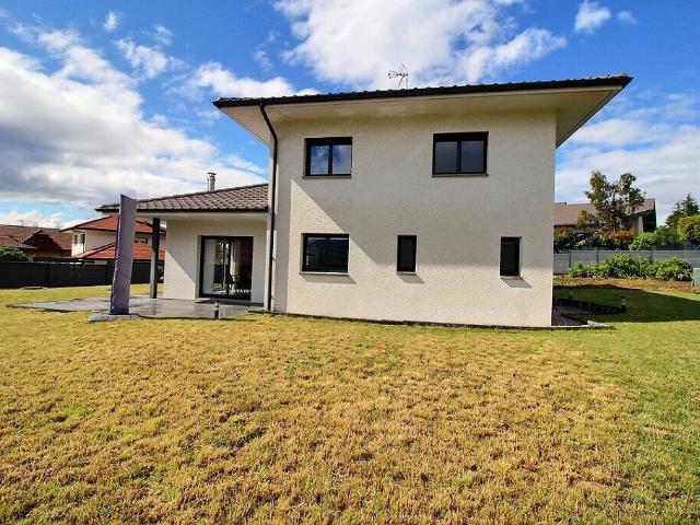 Maison meublée 6 pièces 121 m²