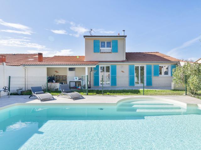 Maison meublée 6 pièces 140 m²