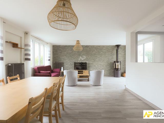 Maison meublée 6 pièces 144 m²